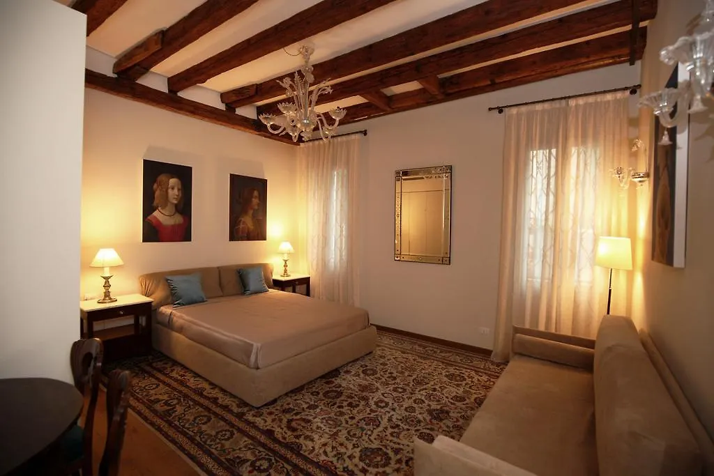 Ferienwohnung Le Conterie Blu E Rosse Venedig Apartment
